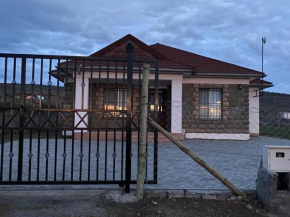 Leleshwa holiday home